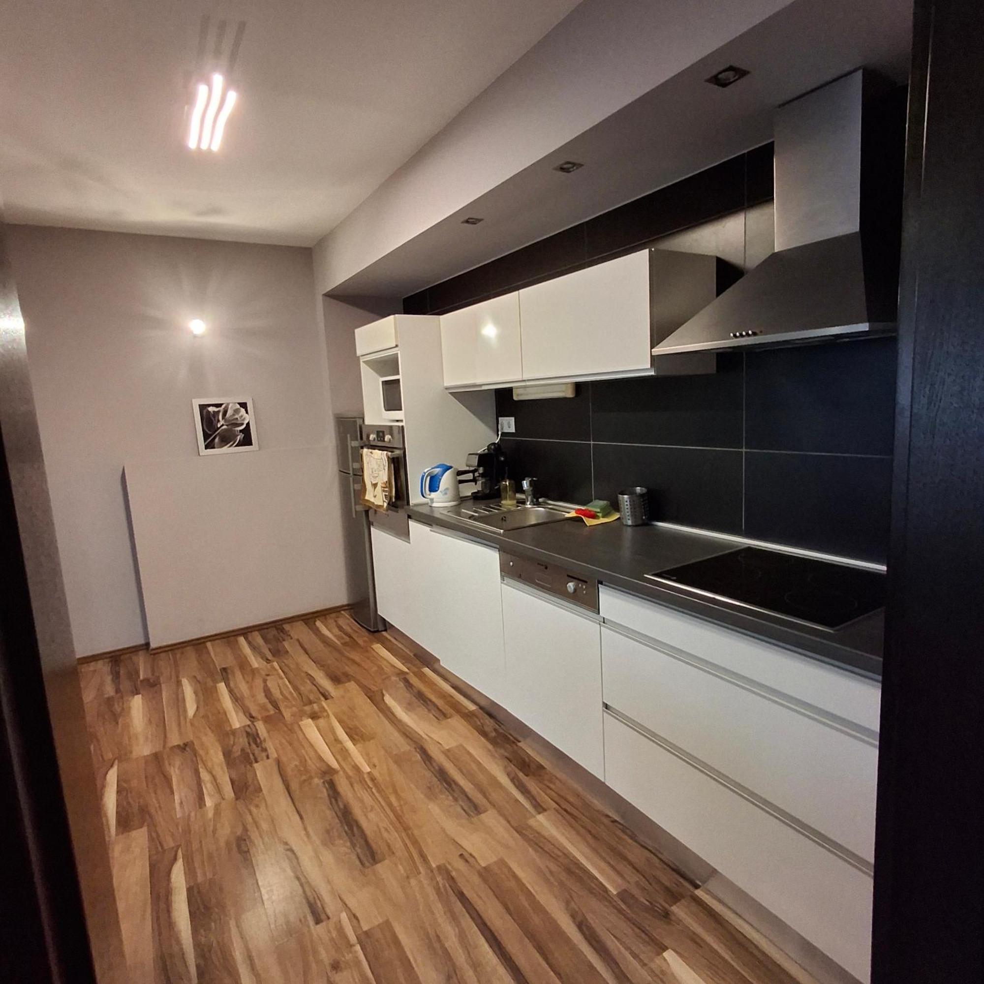 Unicorniselit Apartmanok إغير المظهر الخارجي الصورة